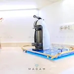아파트 White