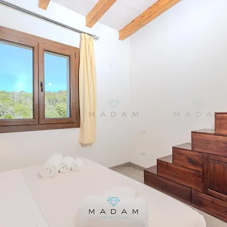 Апартаменти White *