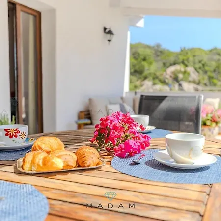 White Апартаменти