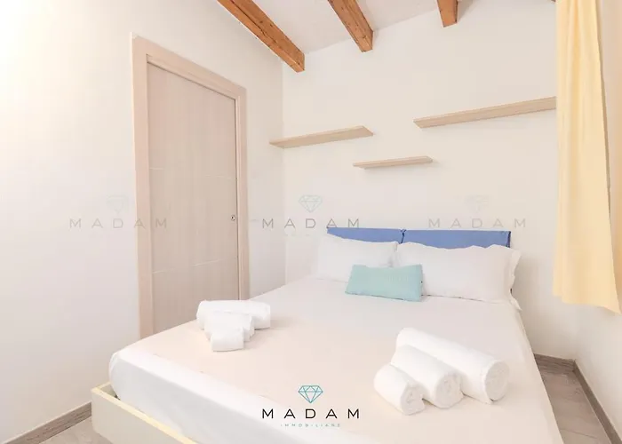 White Apartment Olbia