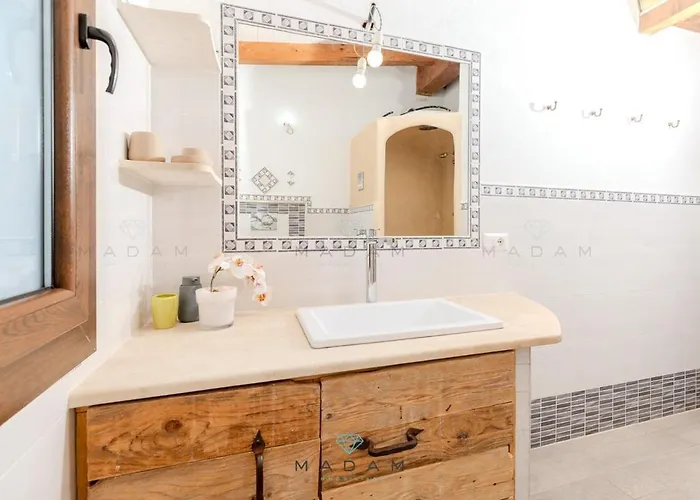 White Apartment Olbia